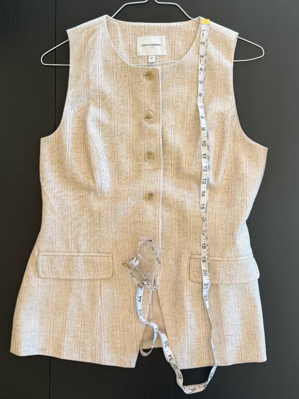 NEW! Banana Republic, Tailored, Bottom-up vest Size M - Picture 9 of 9